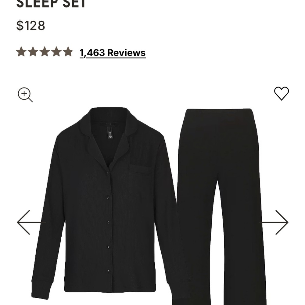 SKIMS Soft Lounge Sleep Set - Onyx - Picture 5 of 6